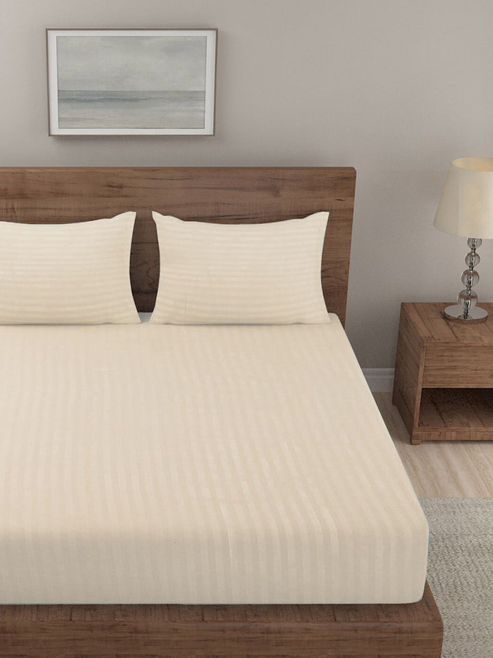KLOTTHE Cream-Coloured Striped 210 TC King Bedsheet with 2 Pillow Covers
