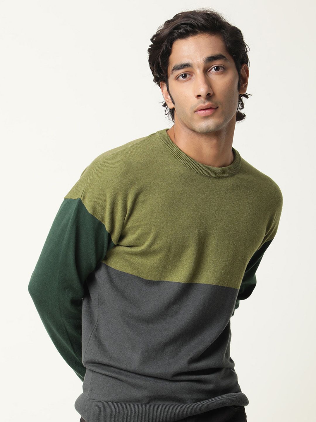 RARE RABBIT Men Tanko Slim Fit Colourblocked Pullover Sweater