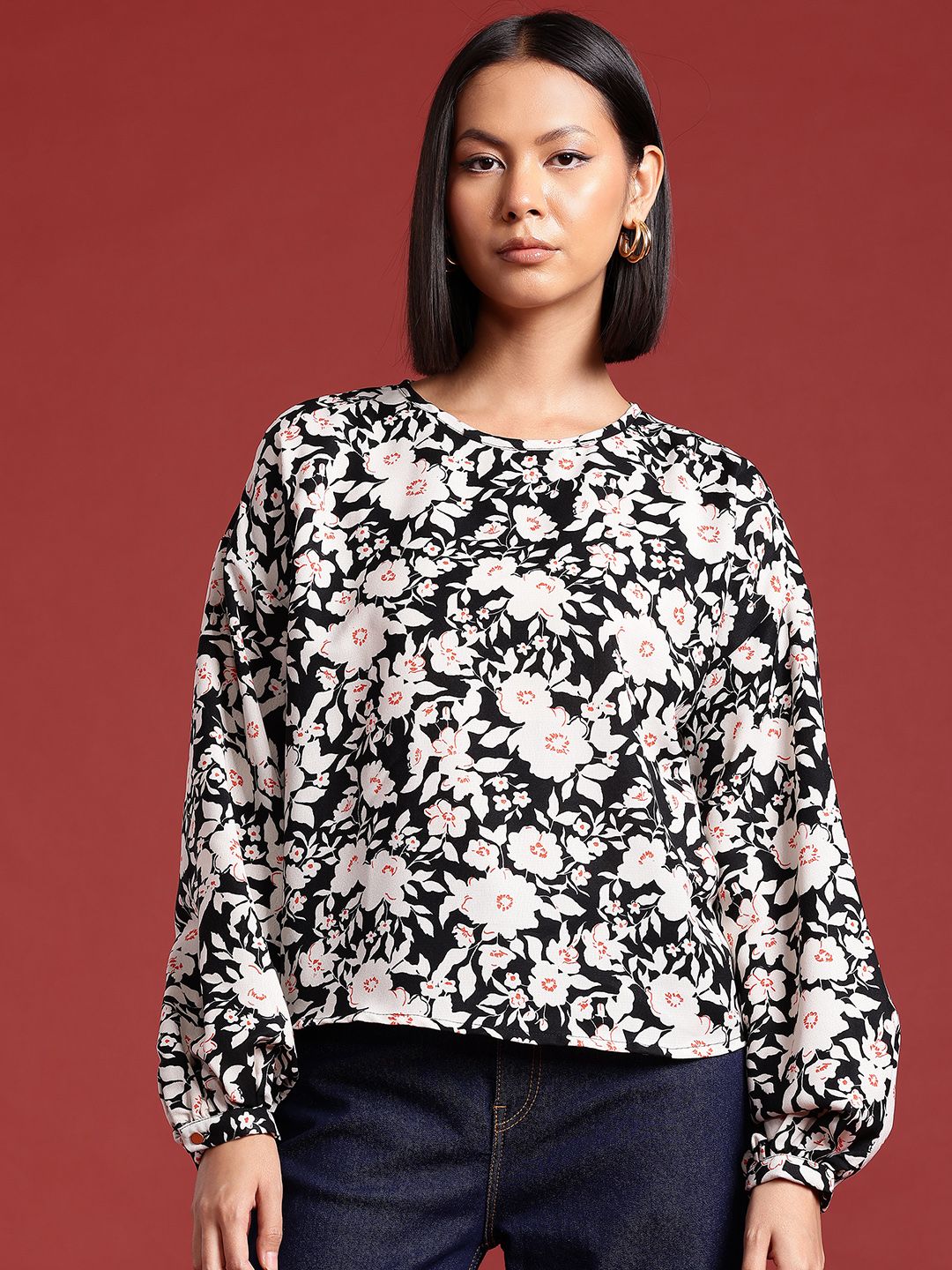 all about you Floral Print Monochrome Top