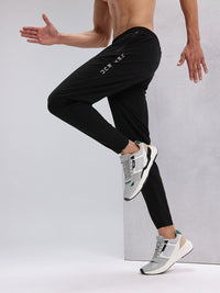 HRX oleh Hrithik Roshan Men Typography Print Paneled Mid Rise Rapid Running Track Seluar