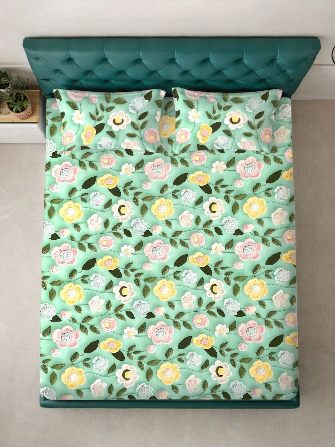 Moda Rapido X KLOTTHE Green & Pink Floral 300 TC King Bedsheet with 2 Pillow Covers