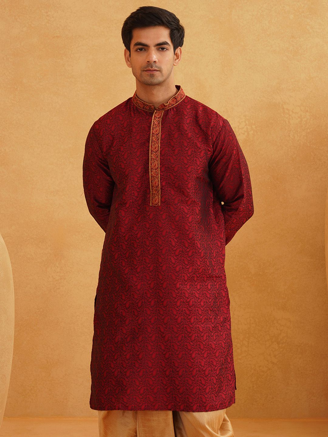 SOJANYA Paisley Woven Design Mandarin Collar Thread Work Long Sleeves Straight Kurta