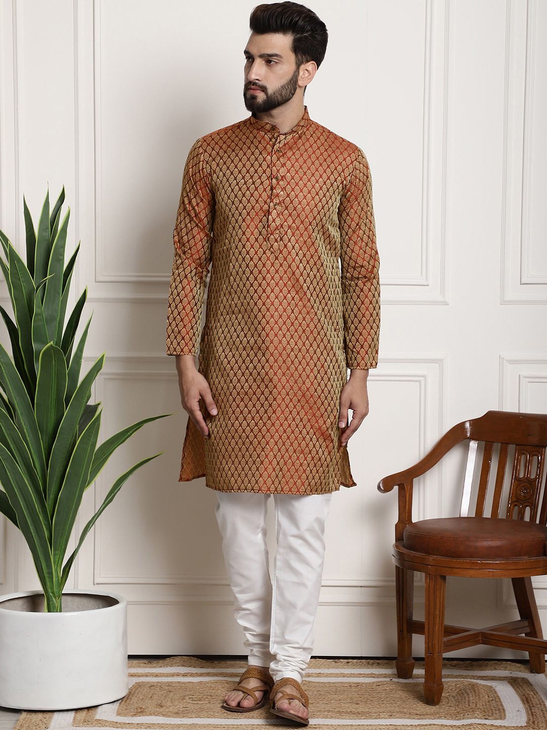 SOJANYA  Ethnic Motifs Woven Deisgn Regular Kurta With Churidar
