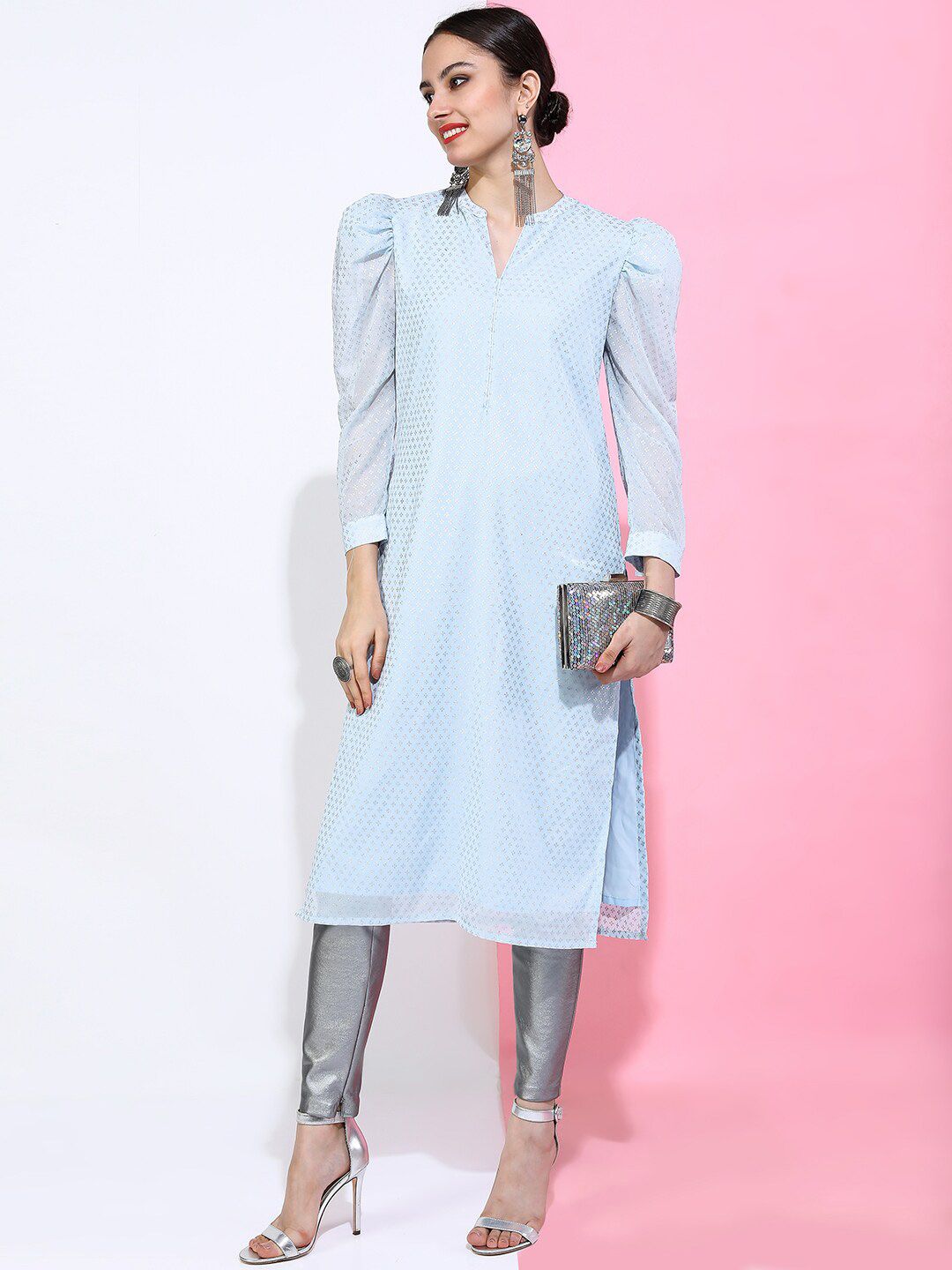 Vishudh Women Blue Floral Printed Gotta Patti Kurta