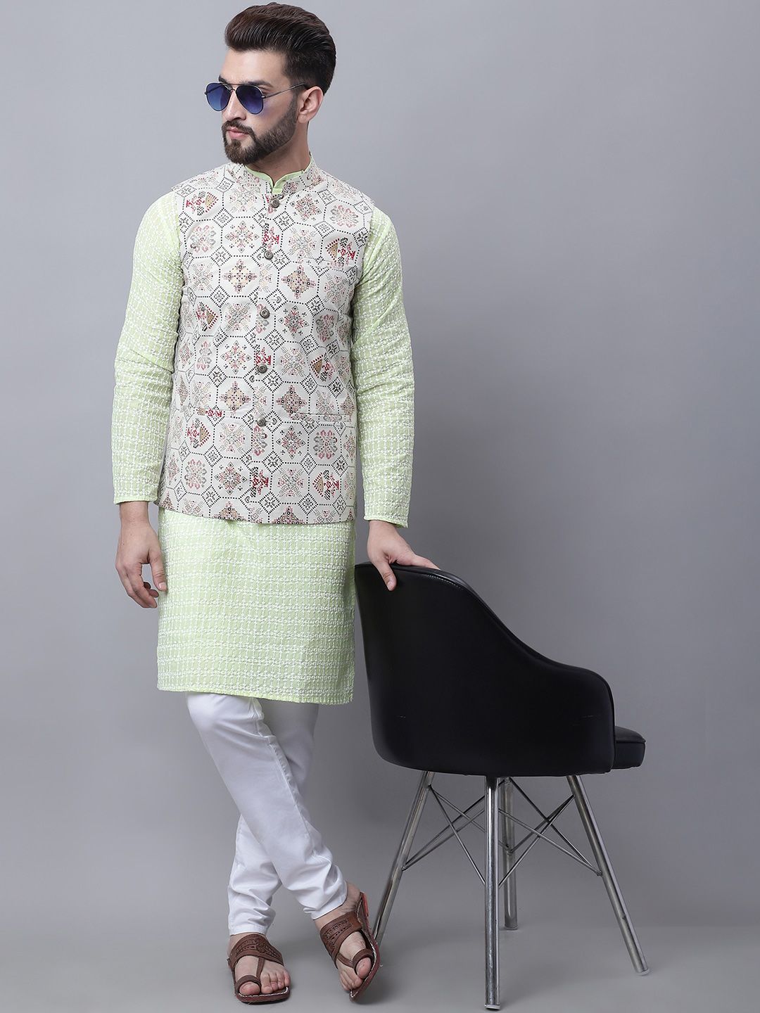 SOJANYA Men Embroidered Regular Pure Cotton Kurta with Pyjamas With Nehru Jacket