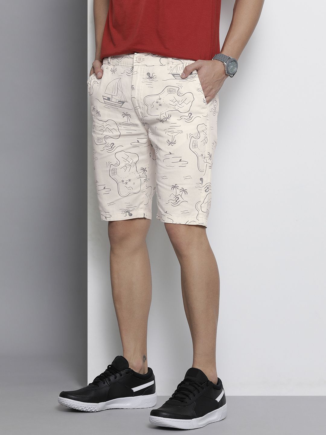 The Indian Garage Co Men Cream-Coloured Printed Slim Fit Cotton Chino Shorts