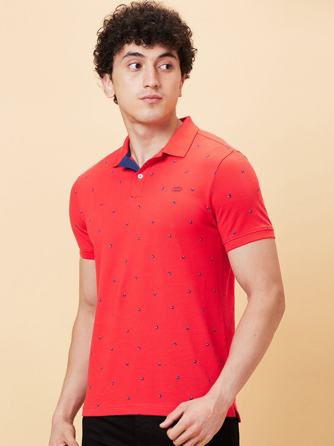 Menjadi t-shirt kolar polo cetak geometri manusia