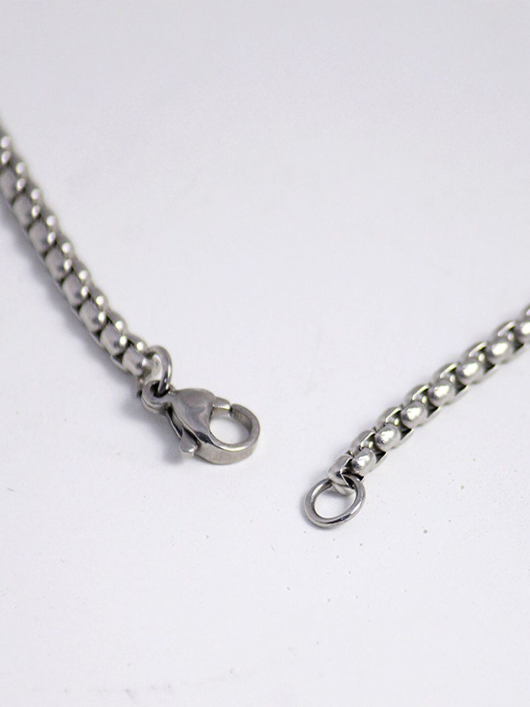 SALTY Men Silver-Toned Monster'S Eye Locket Chain
