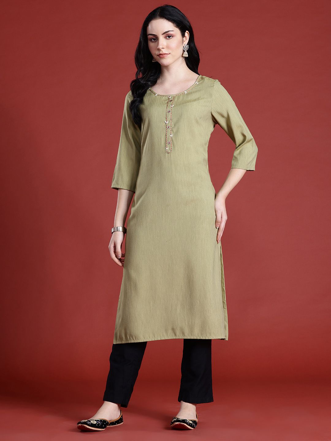 Anouk Thread Work Straight Kurta