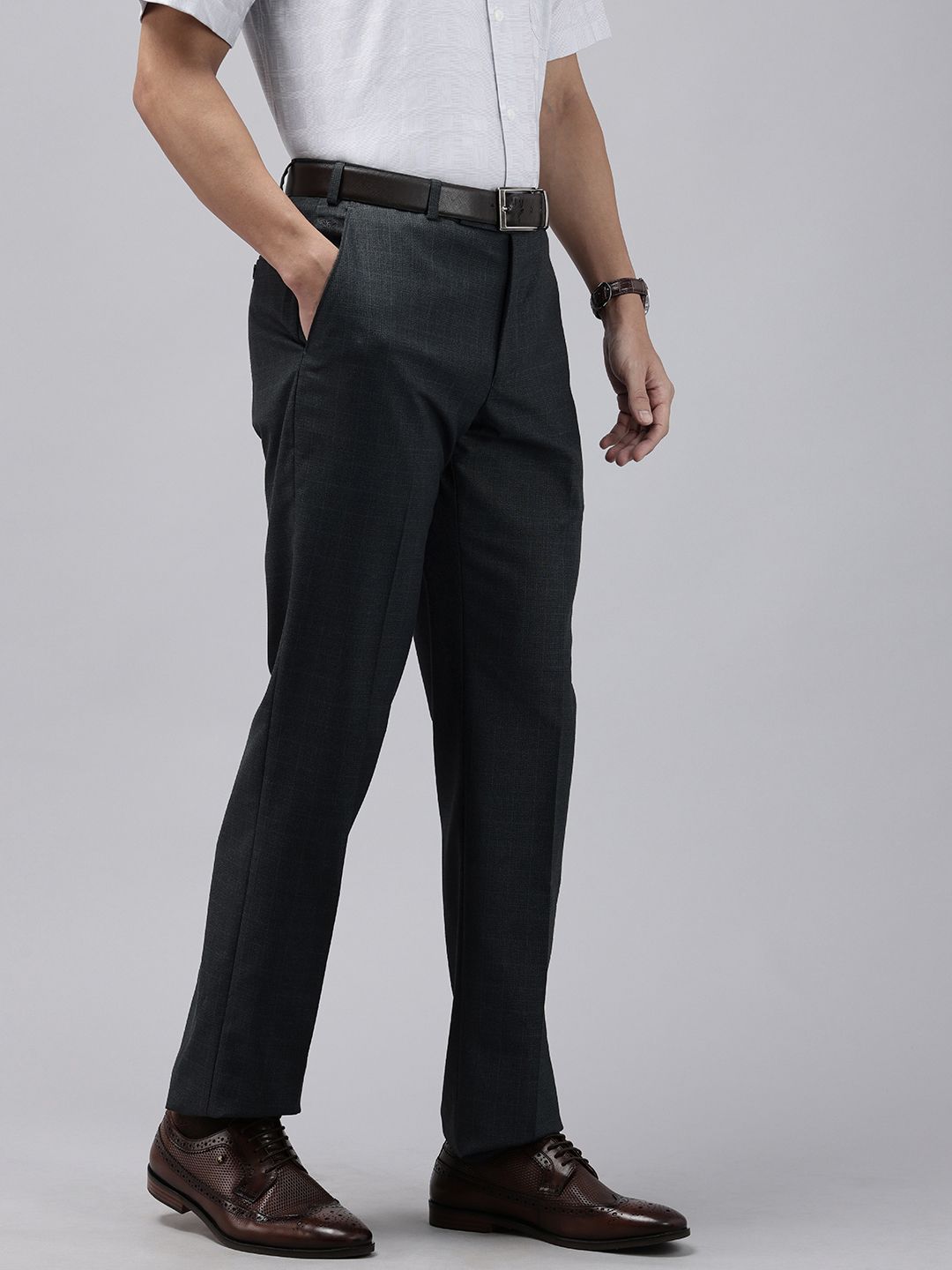 Park Avenue Men Checked Trousers