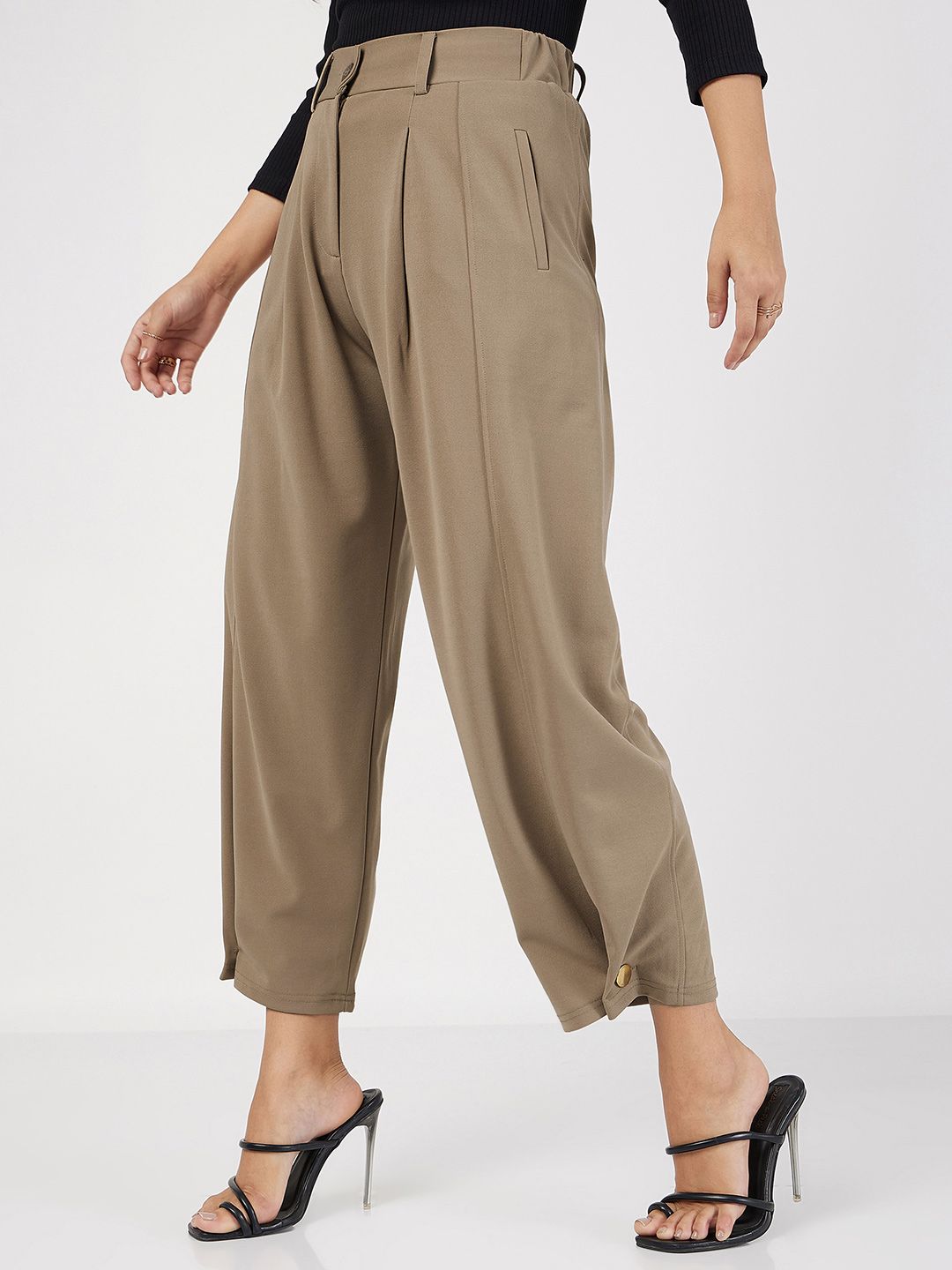 SASSAFRAS Women Beige Mid-Rise Cropped Pleated Parallel Trousers
