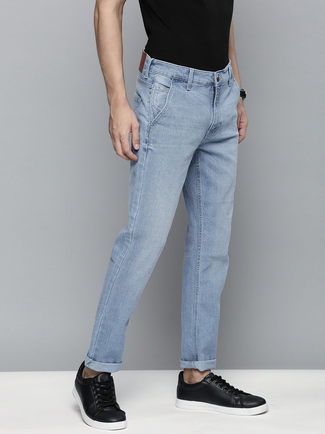 The Indian Garage Co Men Blue Slim Fit Light Fade Stretchable Jeans