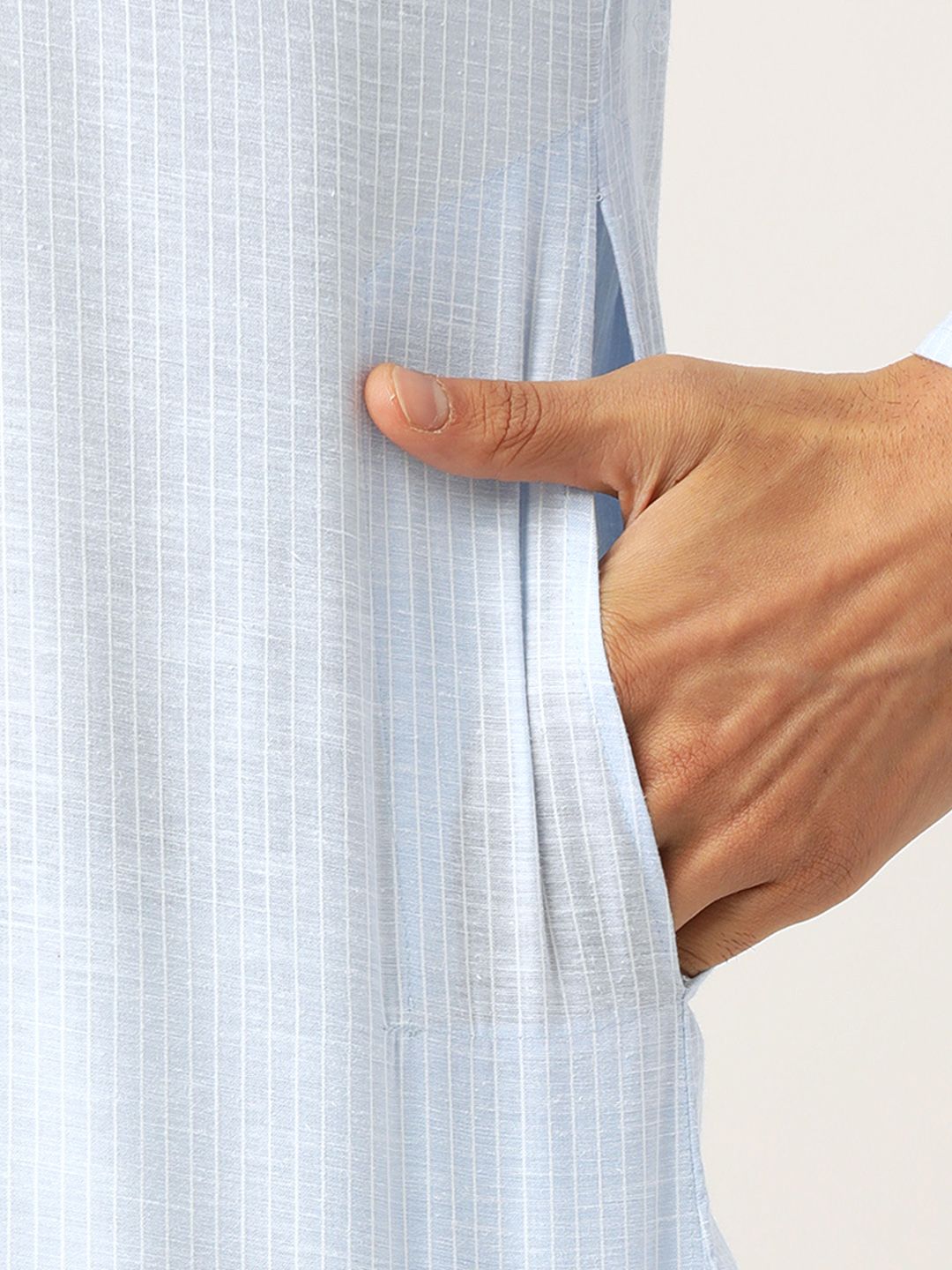 SOJANYA Men Blue & White Striped Straight Kurta