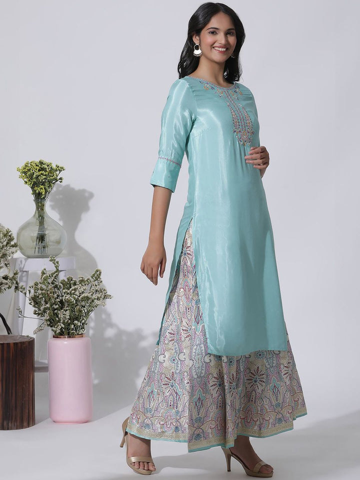 W Floral Yoke Design Thread Work Straight Kurta With Skirt & Dupatta
