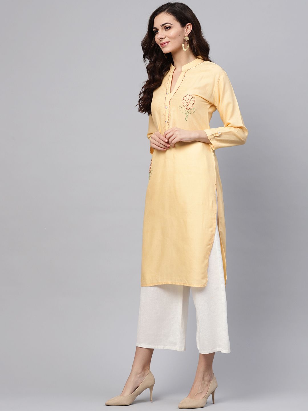SOJANYA Perempuan Kuning Solid Kurta Lurus