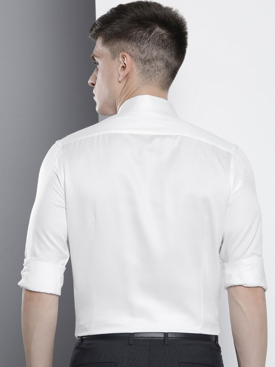 The Indian Garage Co. X Luxe Men Slim Fit Opaque Formal Shirt