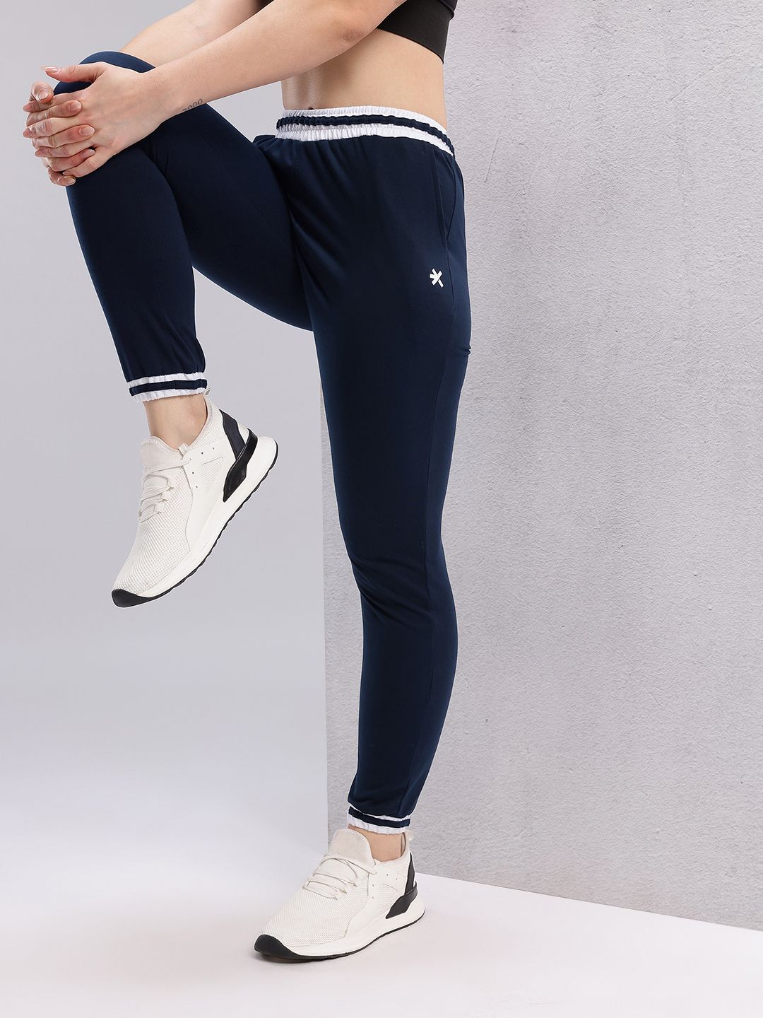 HRX by Hrithik Roshan Women Brand Logo Print Detail Regular Fit Training Joggers