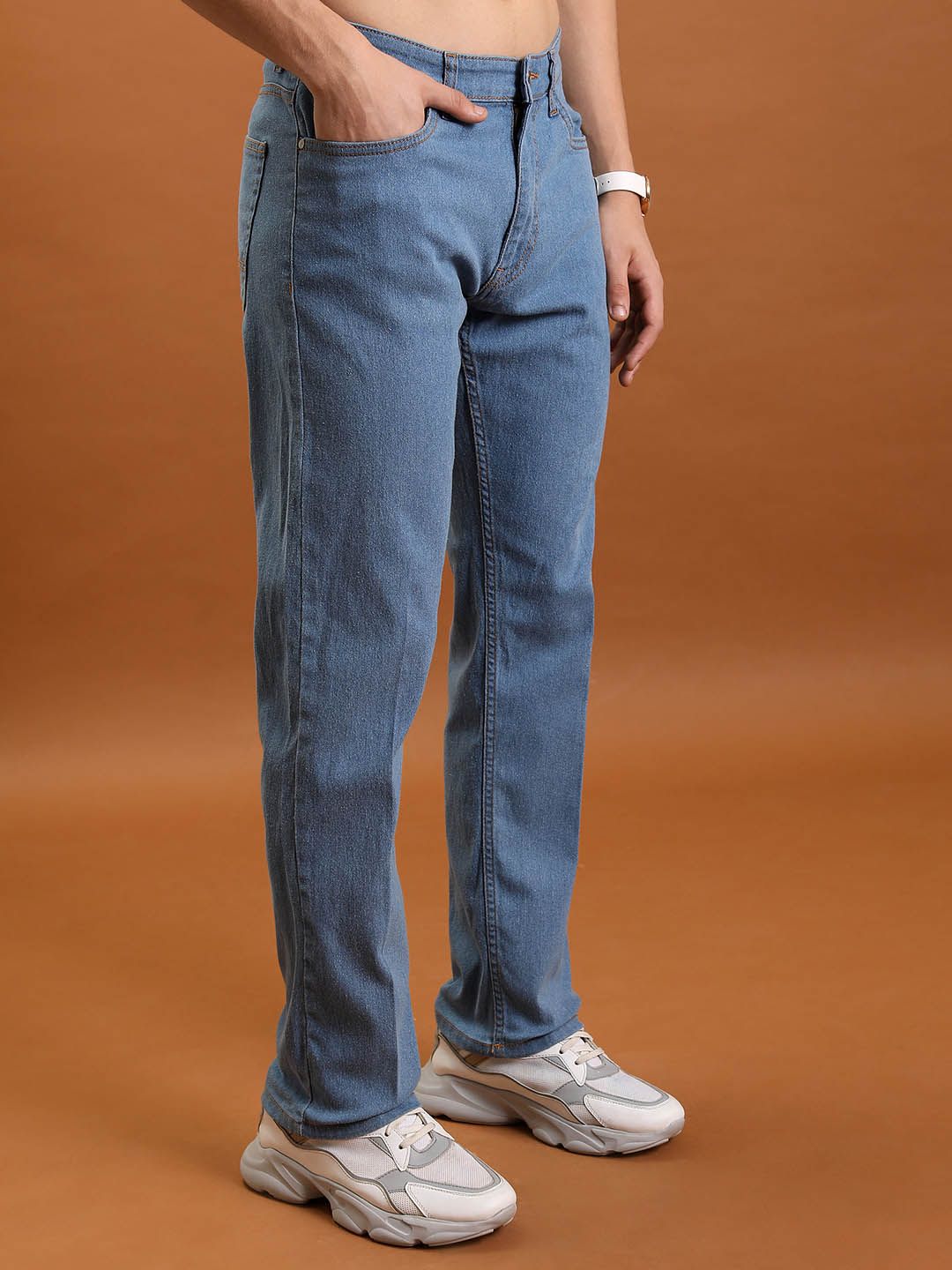 HIGHLANDER Men Straight Fit Mid-Rise Clean Look Light Fade Stretchable Jeans