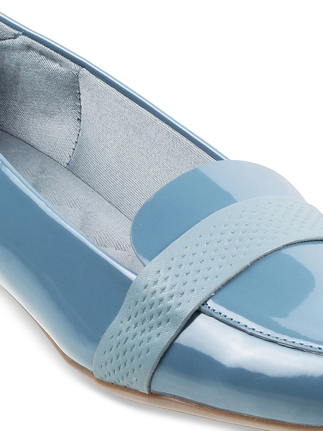 Mochi Women Blue Embellished Block Pumps