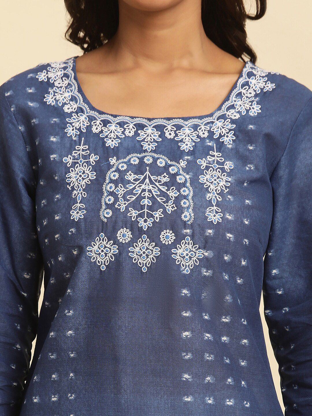 W Ethnic Motifs Embroidered Thread Work Pure Cotton Straight Kurta