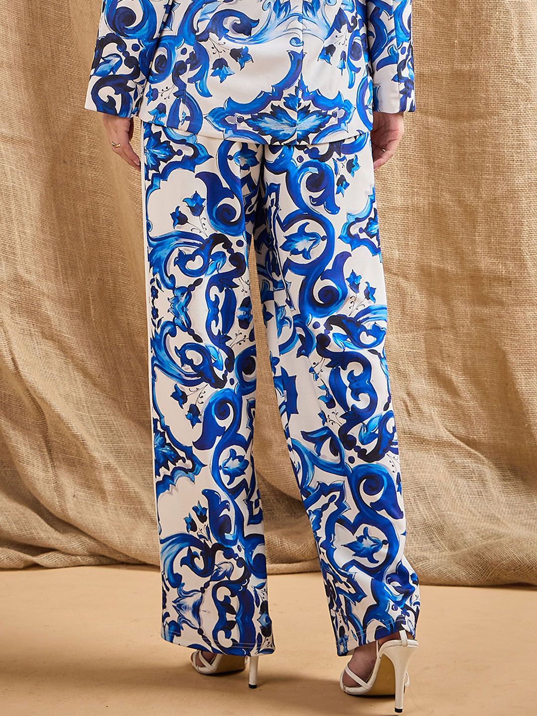SASSAFRAS Women Ethnic Motifs Printed Relaxed Straight Leg Straight Fit High-Rise Trousers