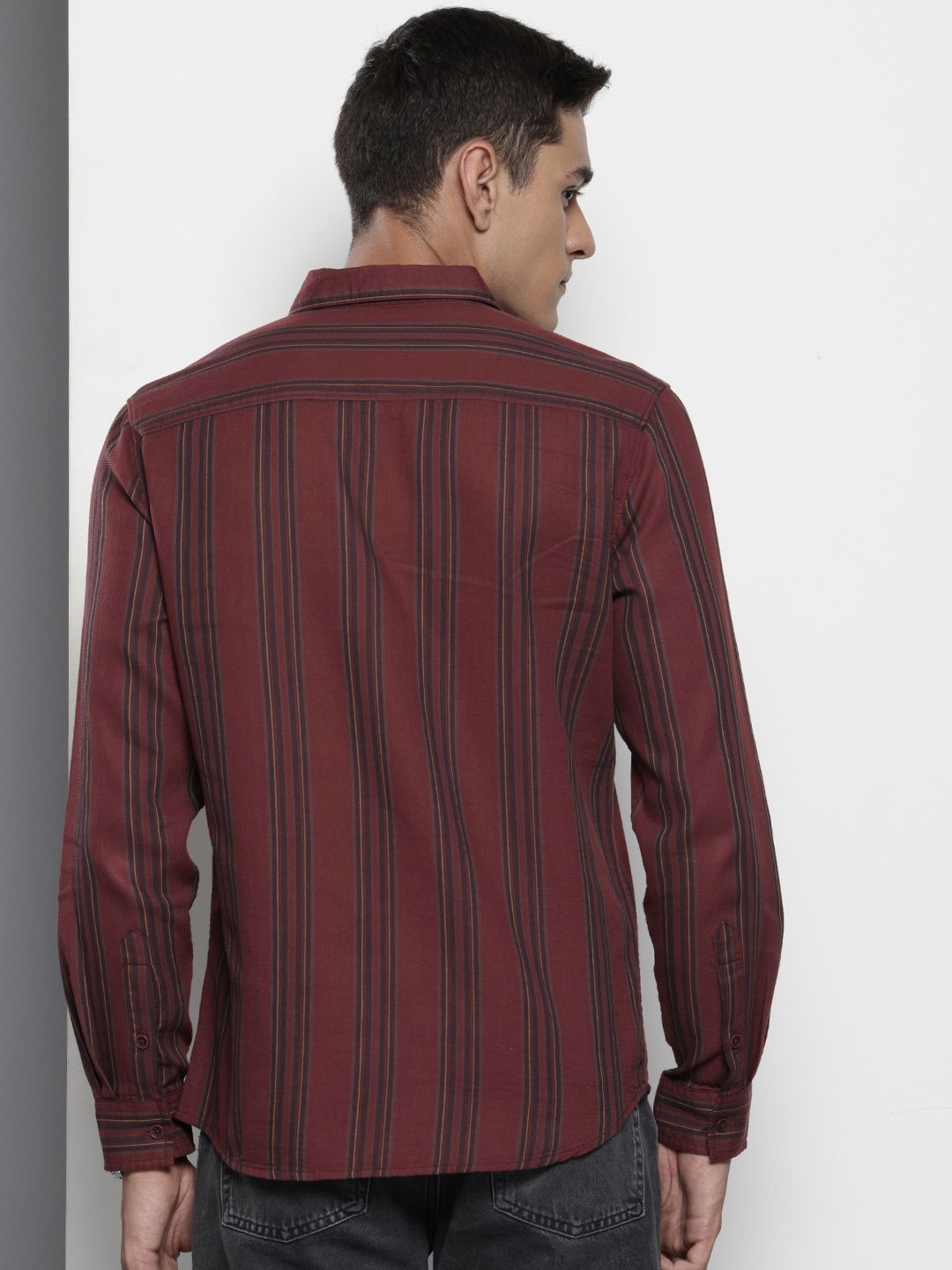 The Indian Garage Co Pure Cotton Slim Fit Opaque Striped Casual Shirt