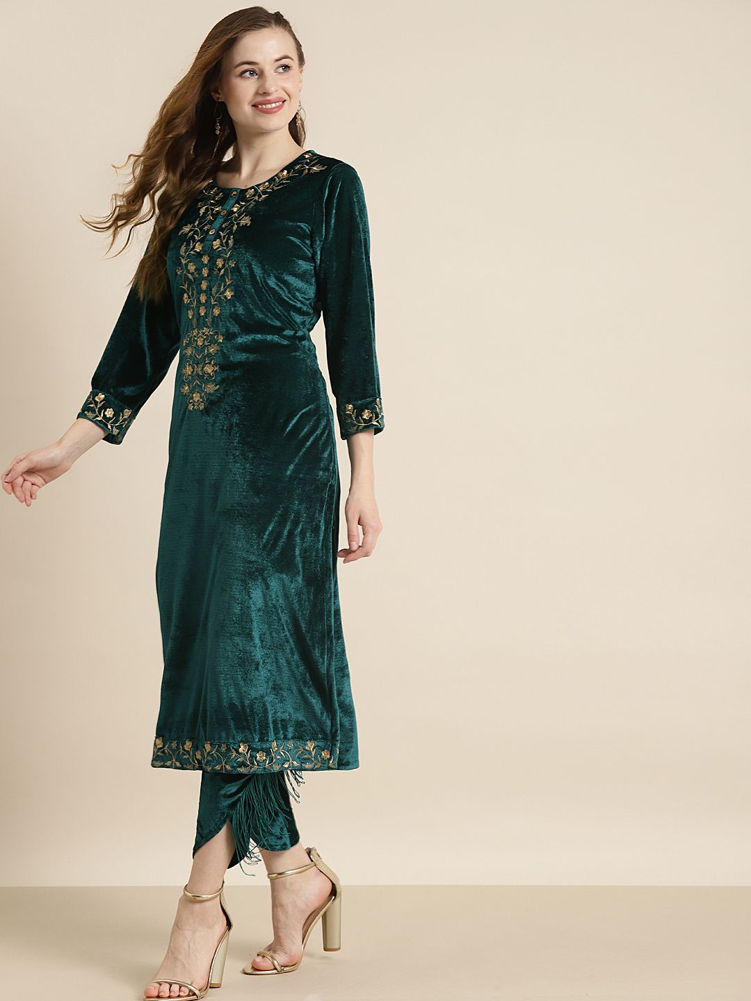 Shae by SASSAFRAS Women Teal Green & Gold-Toned Floral Embroidered Velvet Kurta