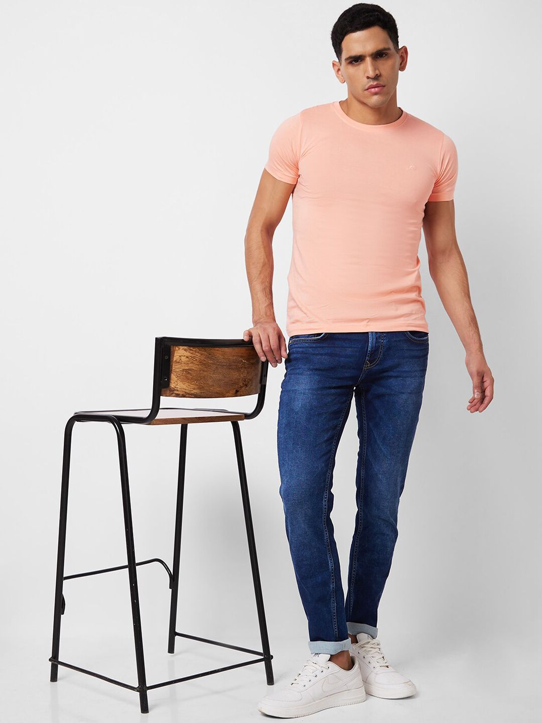 SPYKAR Men Slim Fit Low-Rise Heavy Fade Stretchable Jeans
