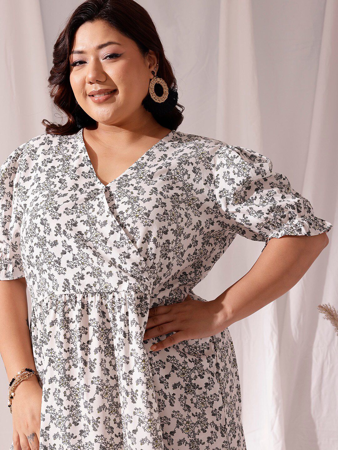 CURVY STREET White Floral Printed V-Neck Flared Fit & Flare Midi Dress