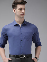 Park Avenue Self Design Slim Fit Textured Formal Shirt