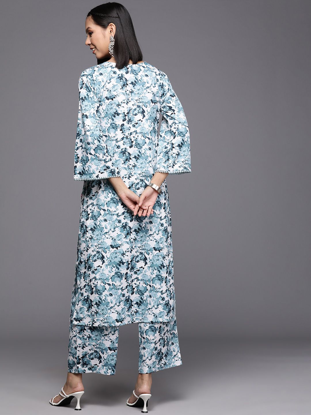 Varanga Women Floral Printed Regular Silk Crepe Kurta with Trousers