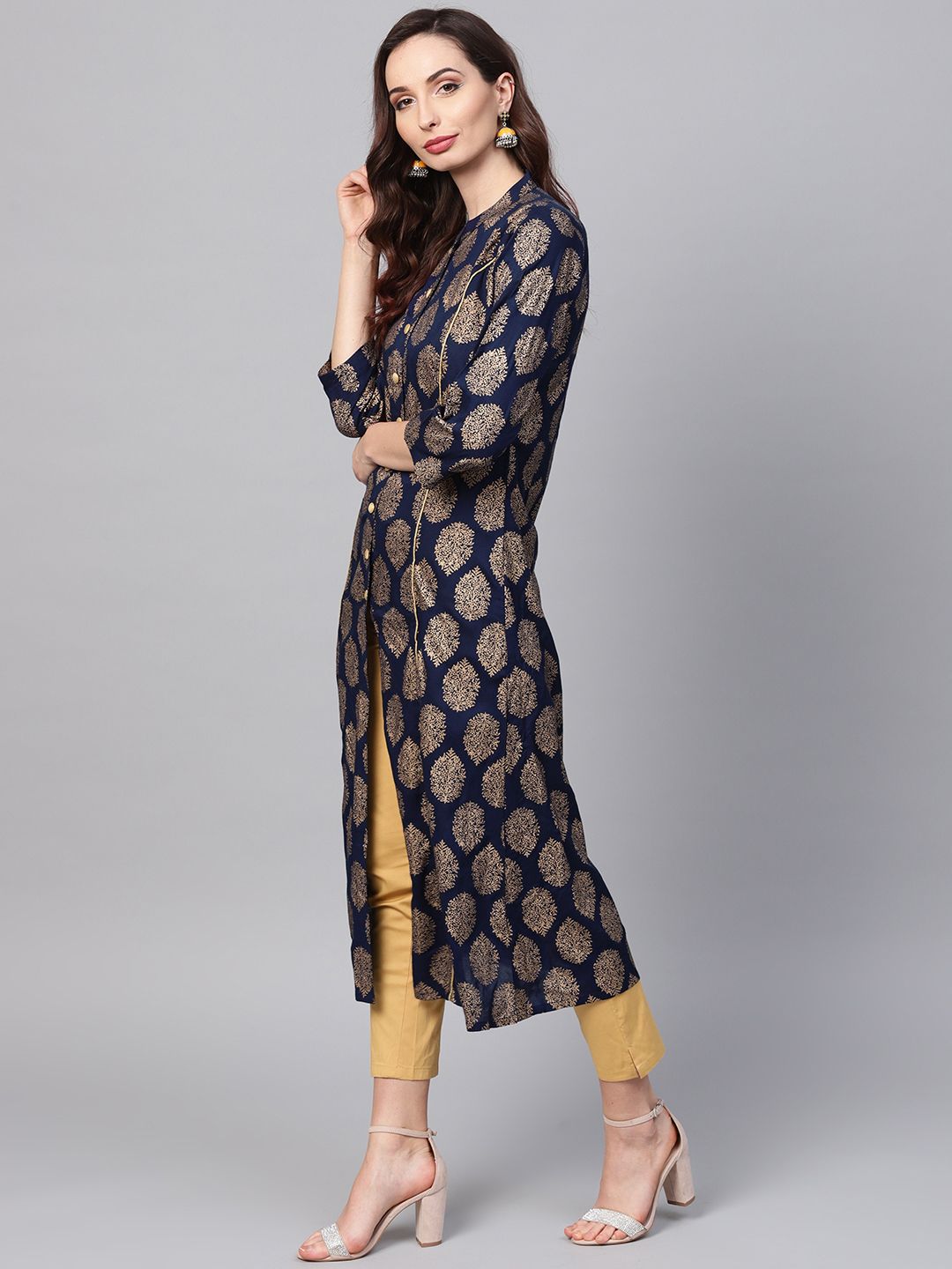 SOJANYA Women Navy Blue & Golden Foil Print Kurta Lurus