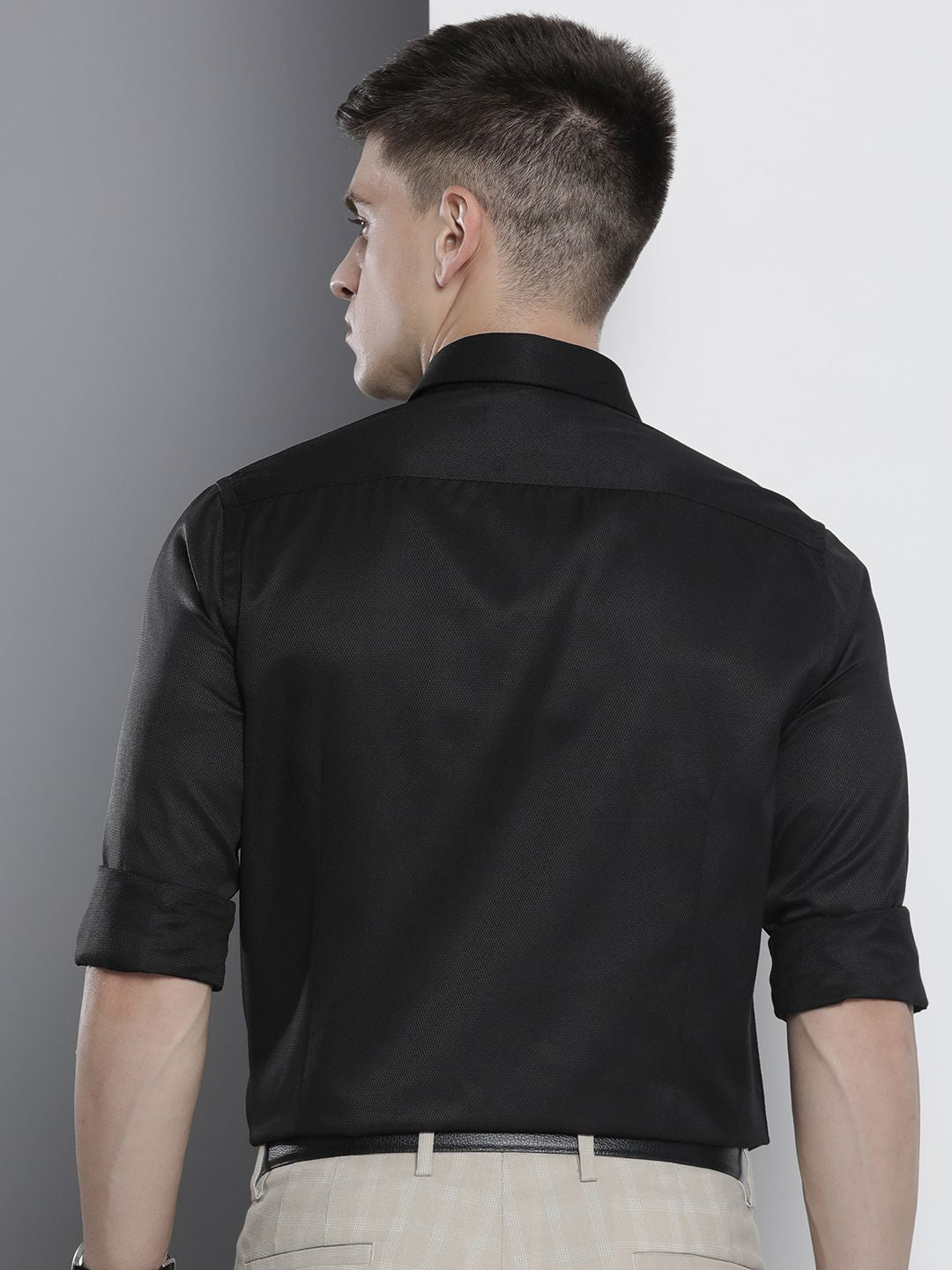 The Indian Garage Co. X Luxe Men Slim Fit Opaque Printed Formal Shirt
