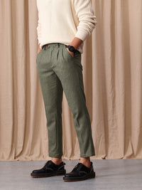 Mr Bowerbird Men Tailored Fit Textured Pleated Trousers