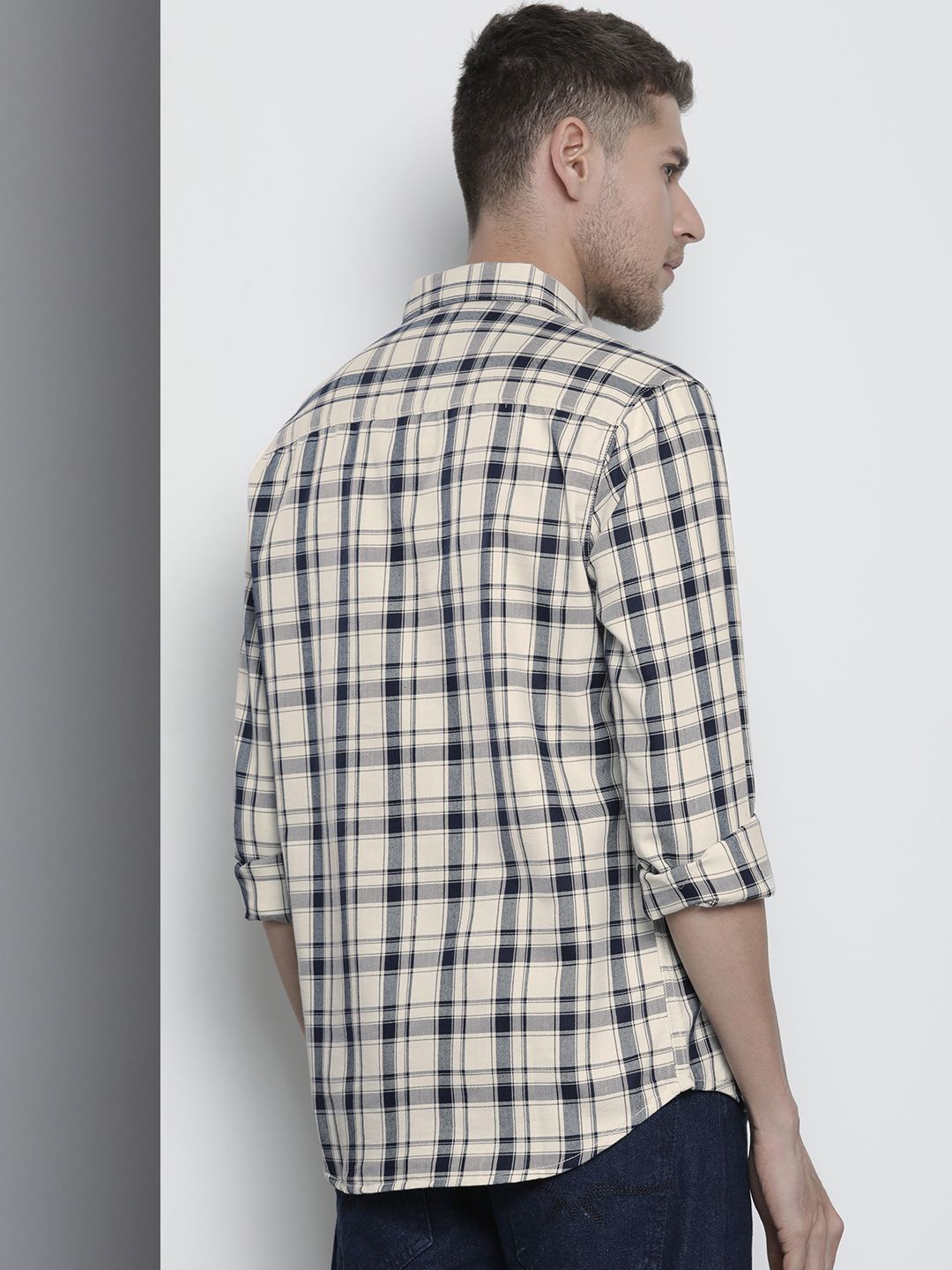 The Indian Garage Co Men Smart Slim Fit Opaque Checked Casual Shirt