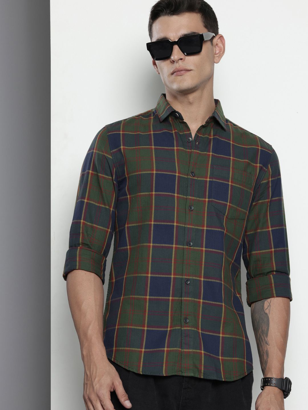 The Indian Garage Co Pure Cotton Slim Fit Opaque Checked Casual Shirt