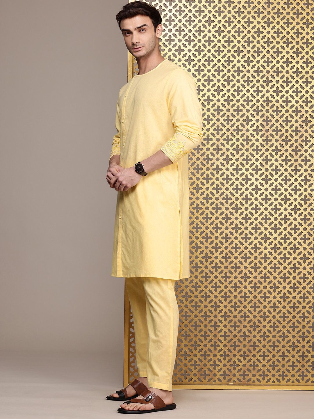 House of Pataudi Men Pure Cotton Jashn Kurta with Trousers