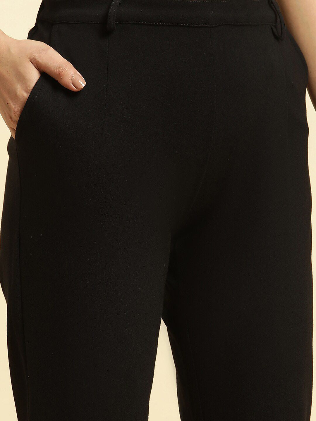W Women Slim Fit Mid-Rise Plain Cropped Trousers