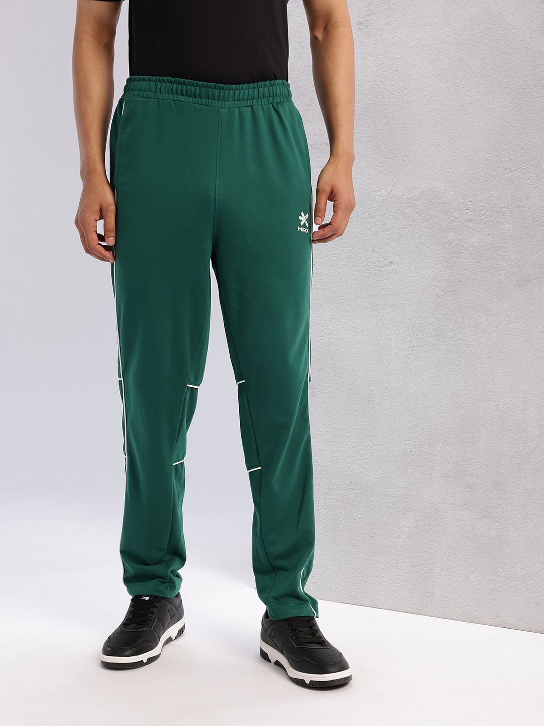 HRX by Hrithik Roshan Men Contrast Piping Mid-Rise Lifestyle Track Pants