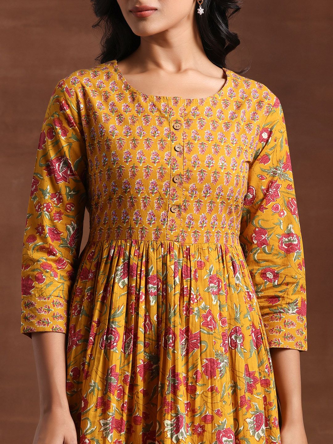 Libas Floral Printed Round Neck Three-Quarter Sleeves Pure Cotton Kurta Set