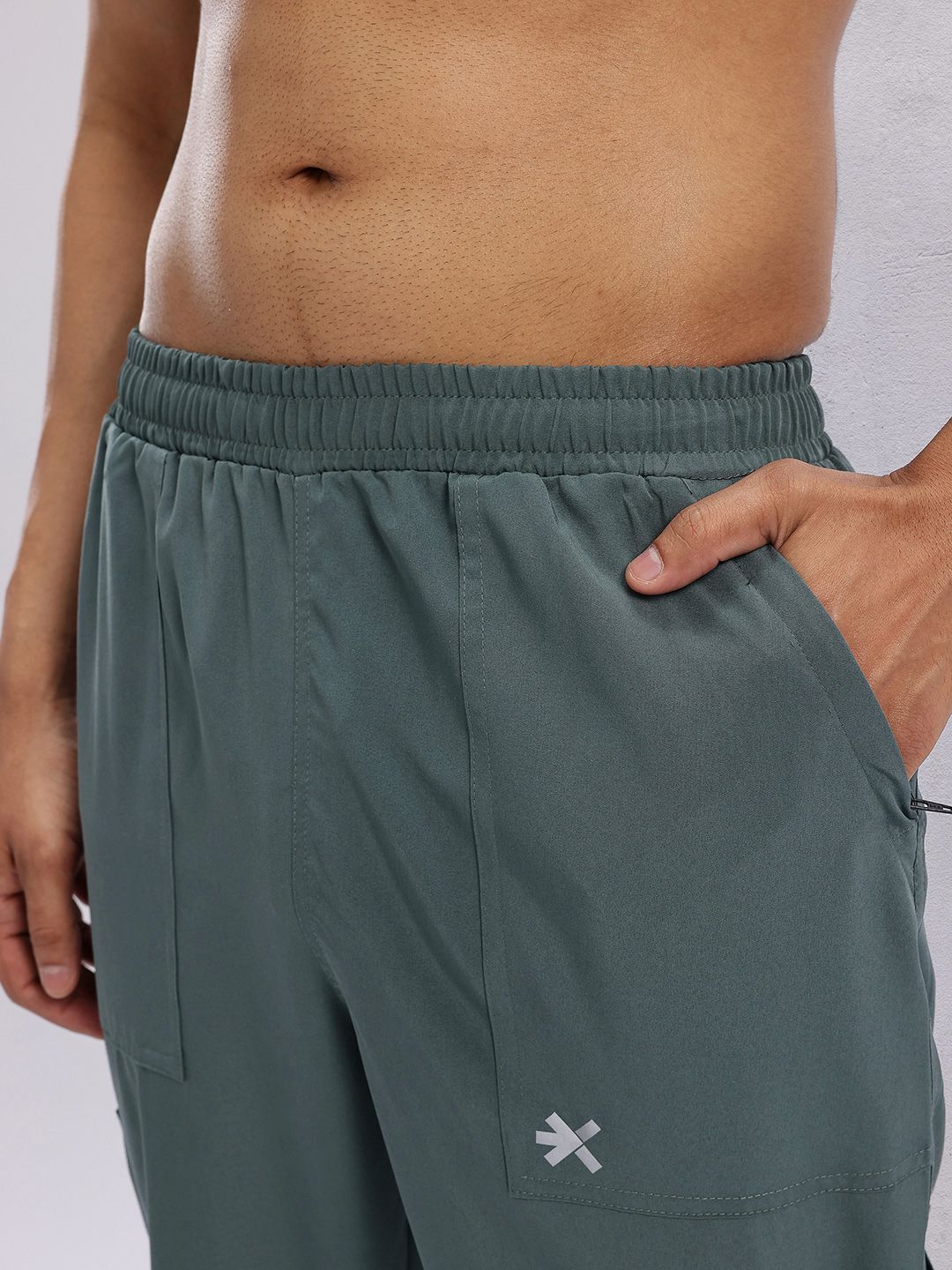 HRX by Hrithik Roshan Men Rapid-Dry Cargo Style Training Joggers
