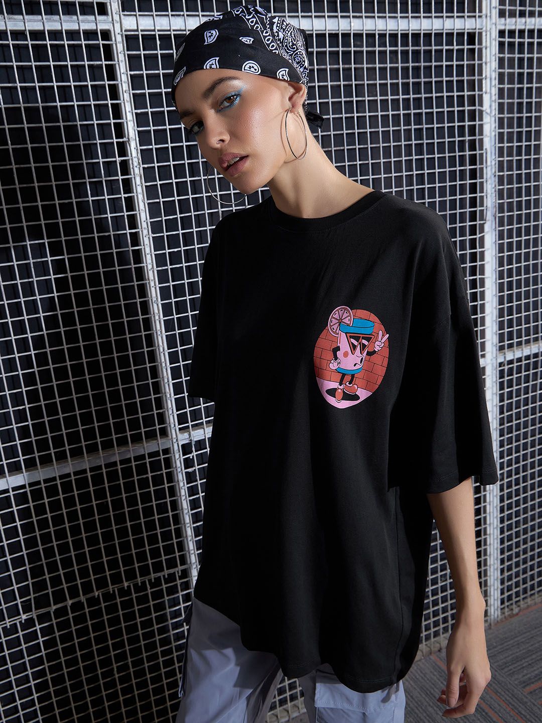 SASSAFRAS Graphic Printed Drop-Shoulder Oversized Pure Cotton T-shirt
