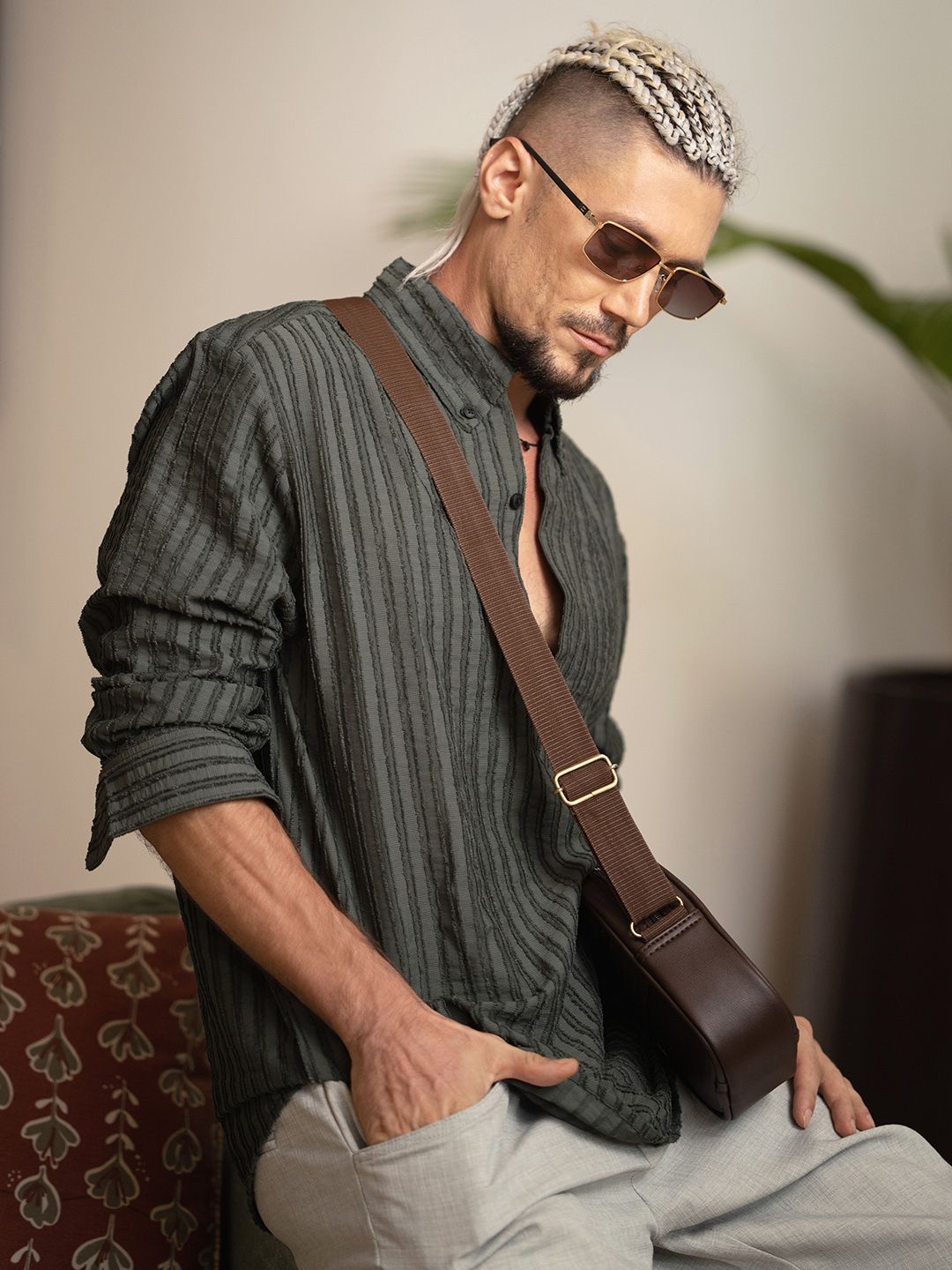 Campus Sutra Edge-Lined Half-Placket Self Design Comfort Regular Fit Casual Shirt