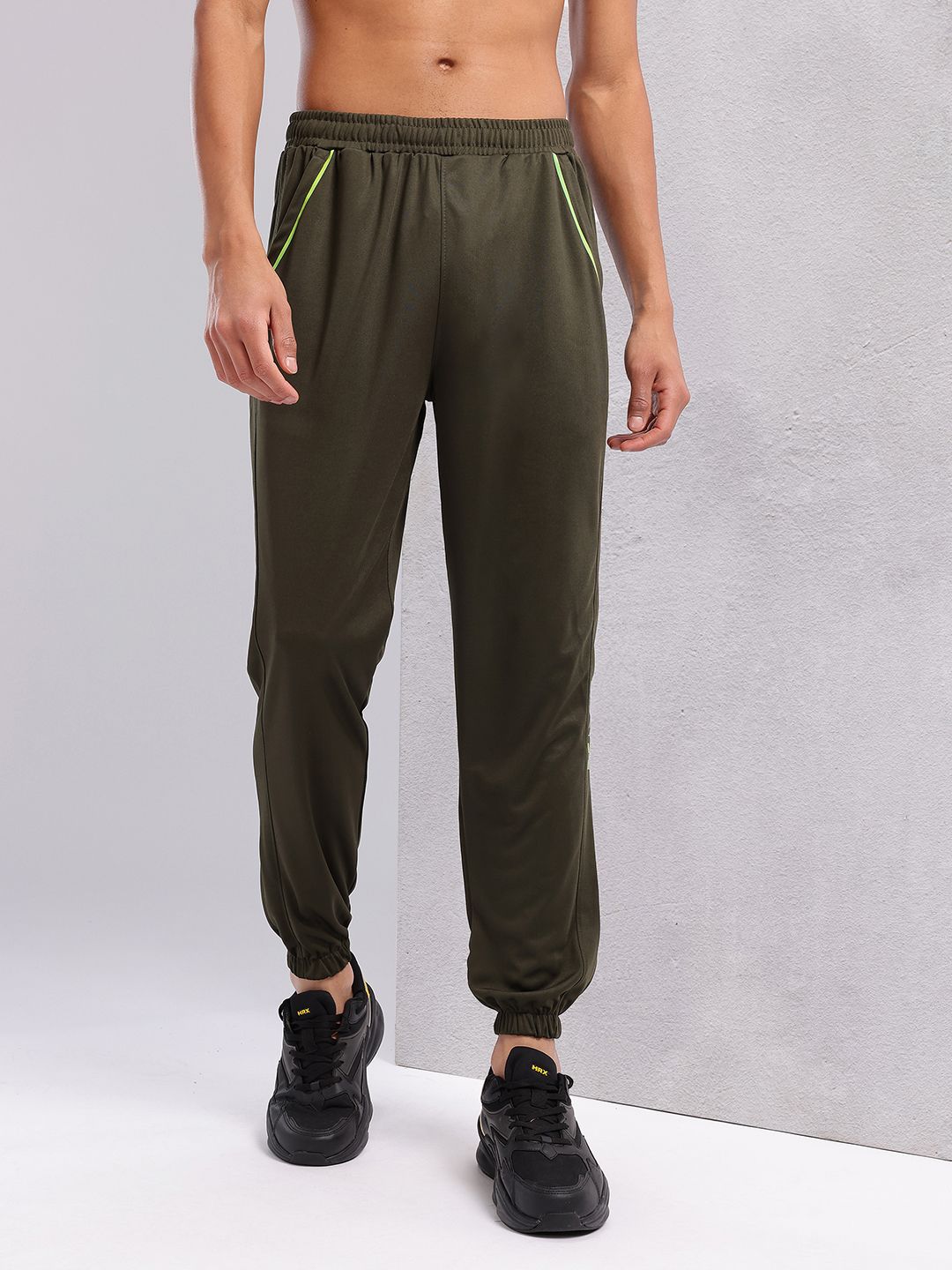 HRX by Hrithik Roshan Men Mid-Rise Rapid-Dry Training Joggers