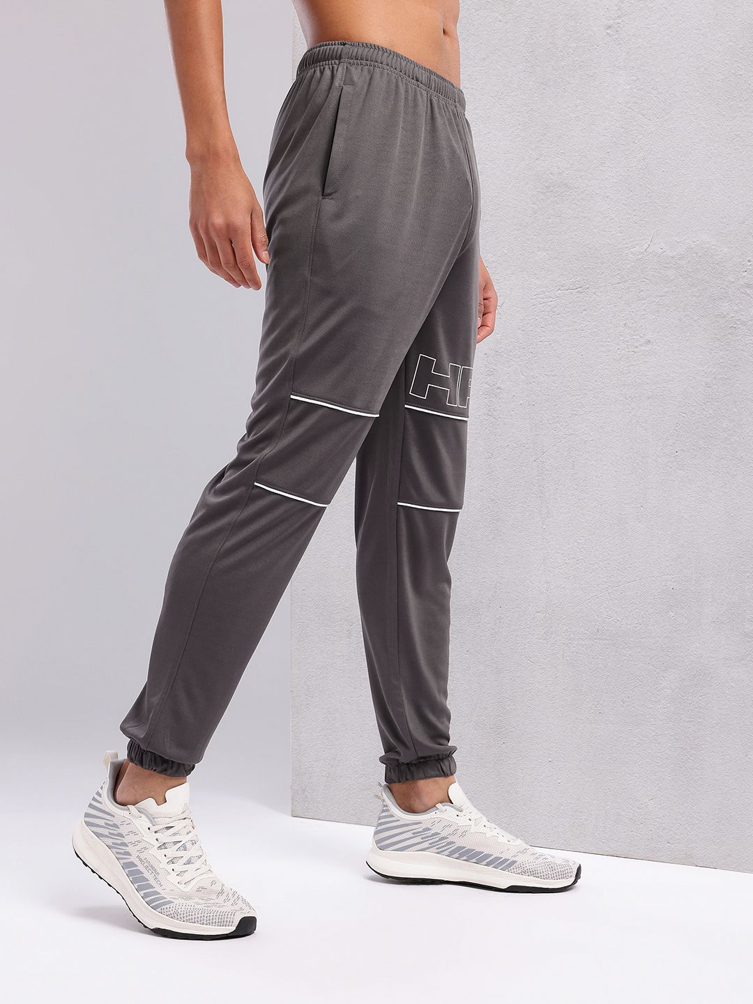 HRX by Hrithik Roshan Men Brand Logo Print Rapid-Dry Training Joggers with Contrast Piping