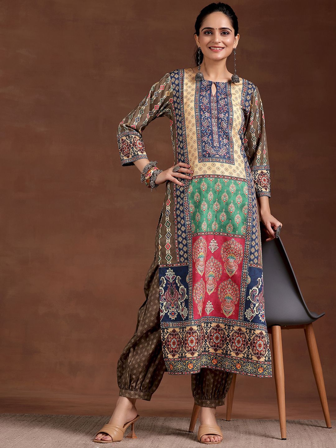 Libas Ethnic Motifs Printed Keyhole Neck Crepe Straight Kurta