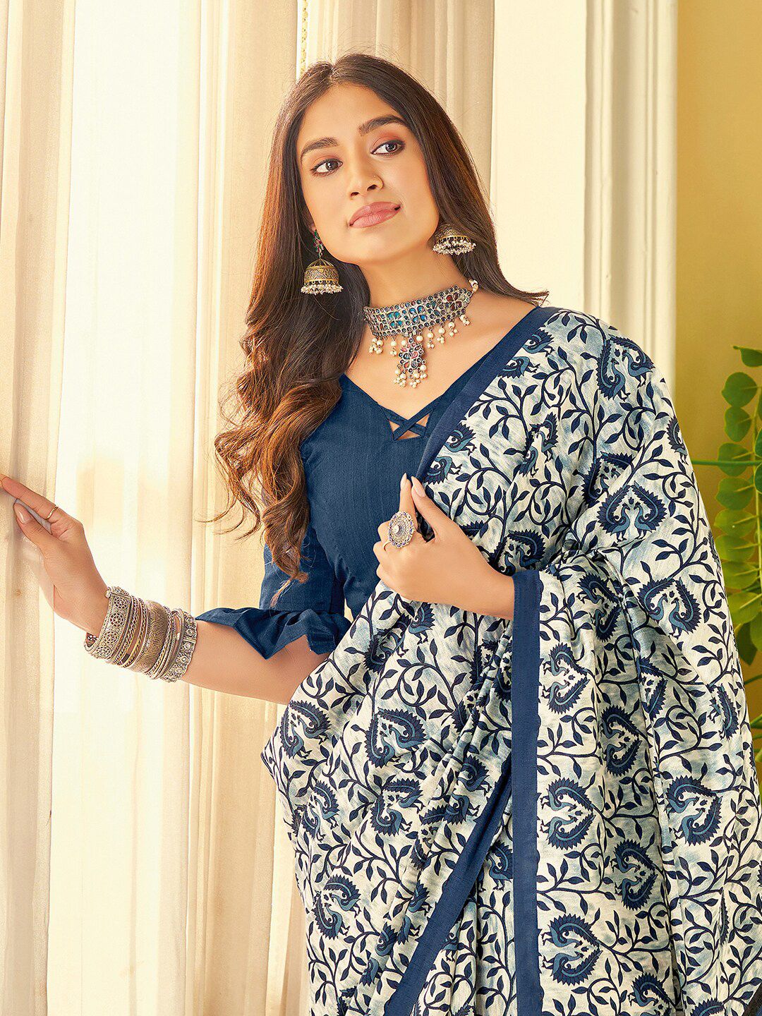 Saree mall Off White & Blue Ethnic Motifs Dabu Saree