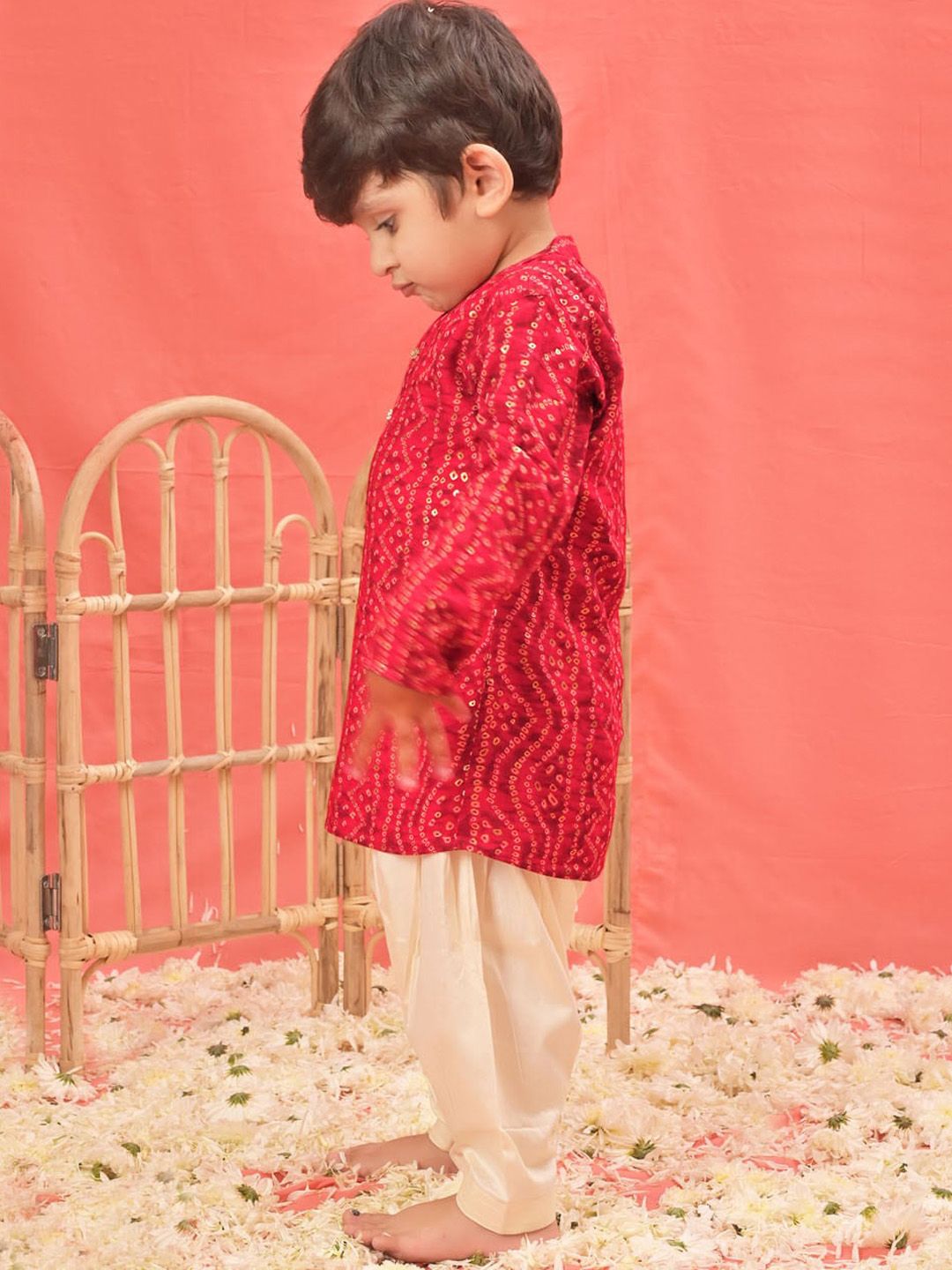 VASTRAMAY Boys Bandhani Printed Band Collar Straight Kurta With Patiala