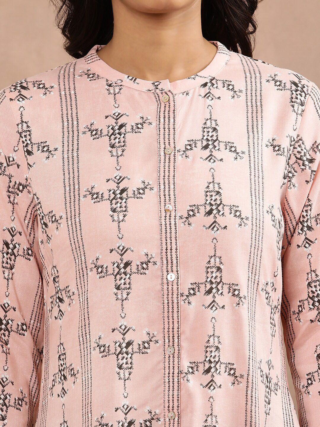 W  Floral Printed Mandarin Collar Kurta with Trousers
