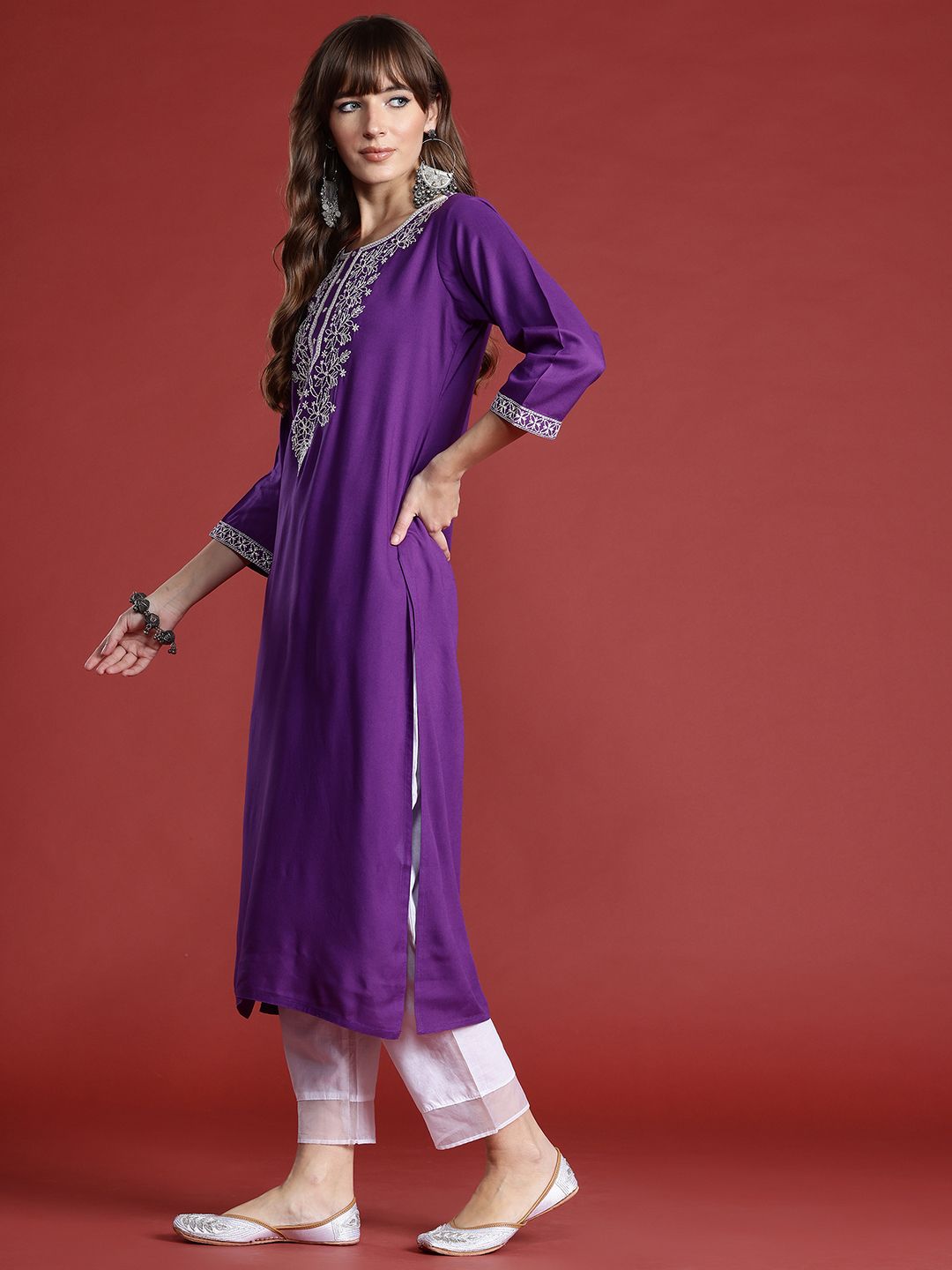 Indo Era Women Floral Embroidered Thread Work Kurta